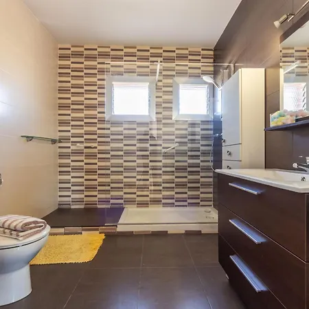 Alcazar By Interhome *